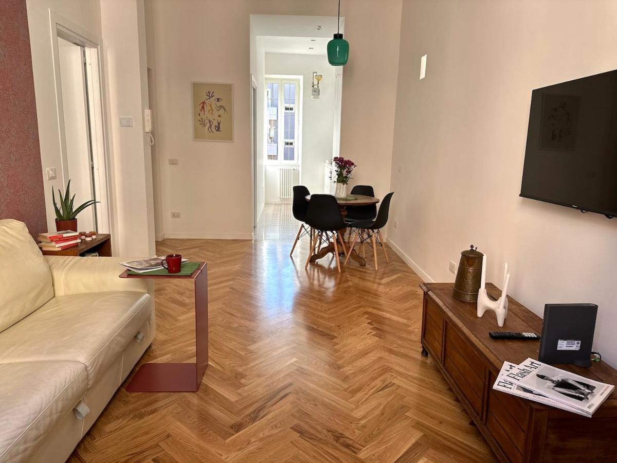 Apartment Bright House Rom