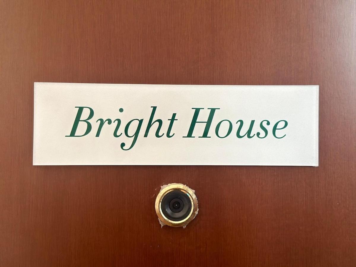 Apartment Bright House *